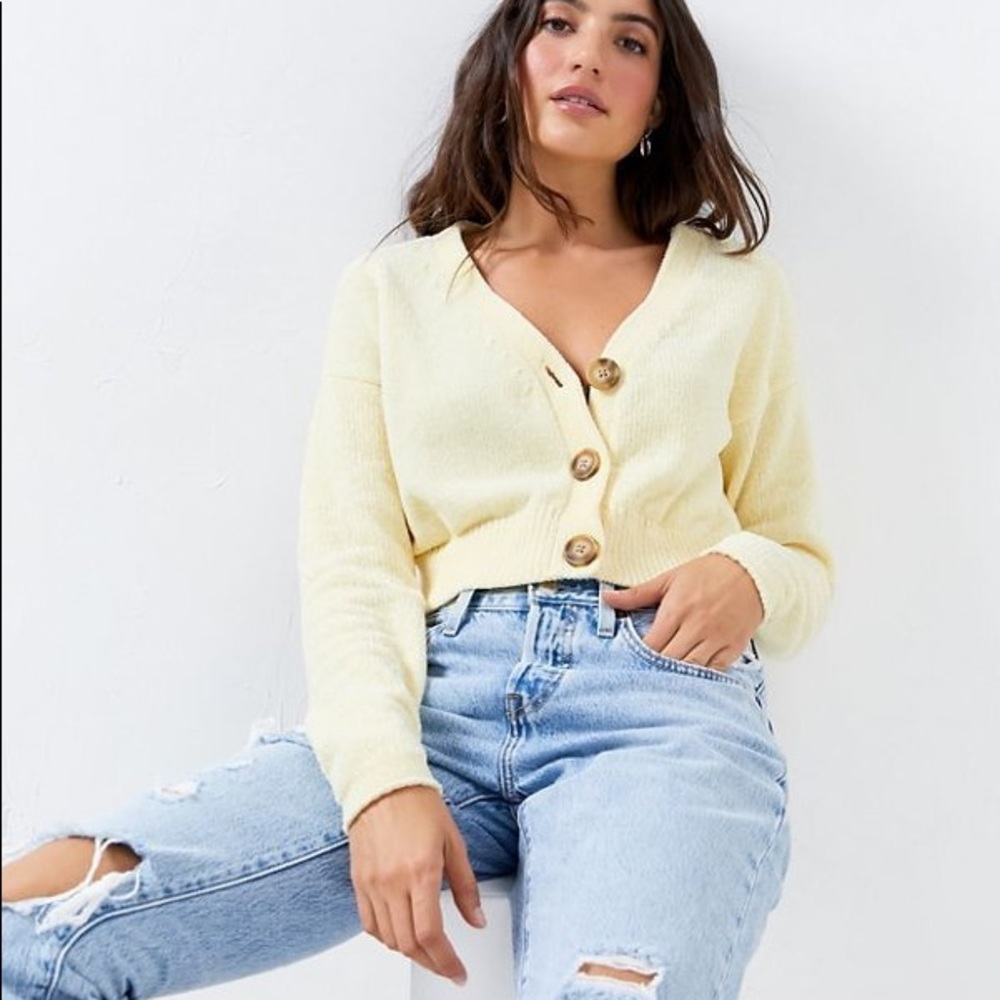 UO Honey Plush Cropped Cardigan